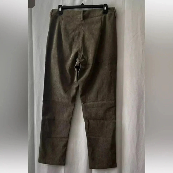 Uniq NWT Women's Olive Green Pants Straight Leg With Pockets Button Fly Medium - Picture 6 of 8